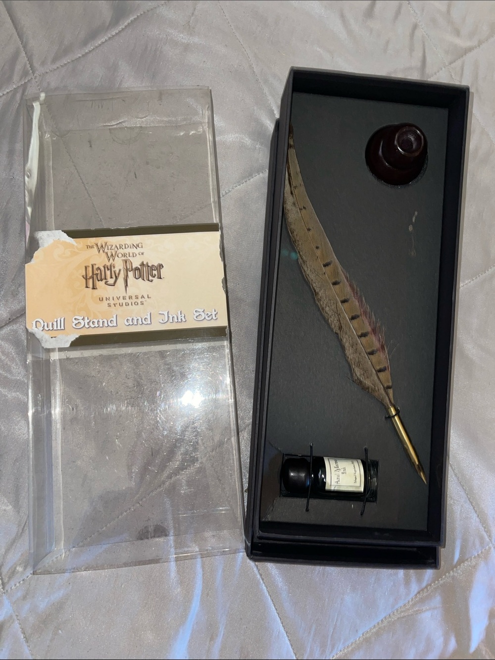 Harry Potter Quill Stand & Ink Set • Wizarding World • Universal Studios